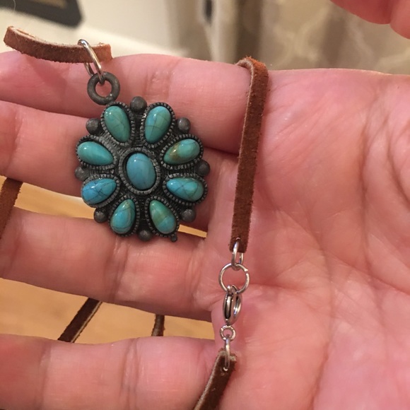 Pewter imitation turquoise & tan suede pendant - Picture 3 of 7